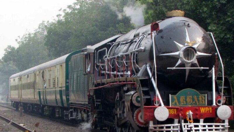 Indian Railways Bring Back 58-Year-Old Locomotive Akbar, Check Details About Steam Loco
