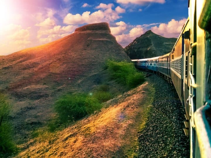 Beautiful Train Route: भारत के सबसे खूबसूरत ट्रेन रूट, नजारा देखकर गदगद हो जाएगा मन