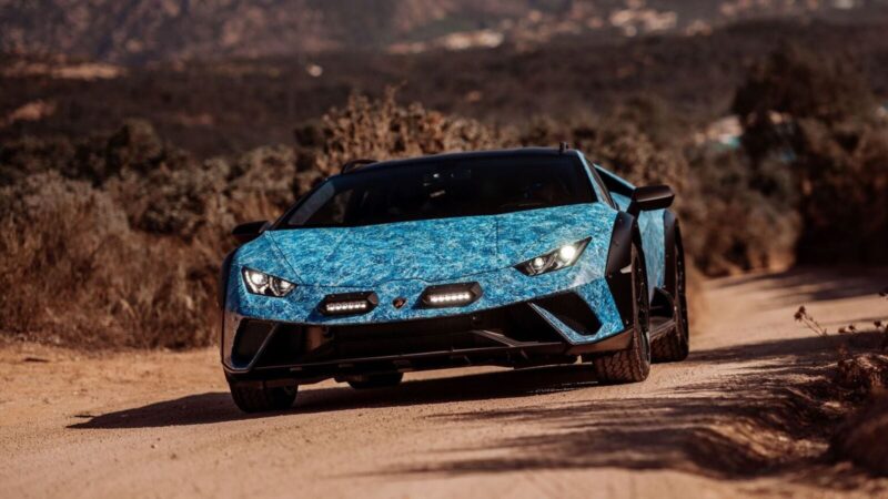 One-off Lamborghini Huracan Sterrato Opera Unica's paint took 370 hours to apply