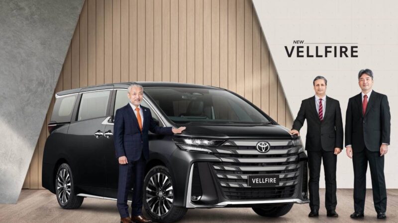2023 Toyota Vellfire MPV Launched in India, Price Starts at Rs 1.20 Crore