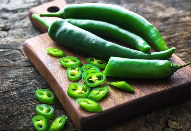 Consume Green Chillies High in Capsaicin Sparingly, or Face These 10 Potential Issues