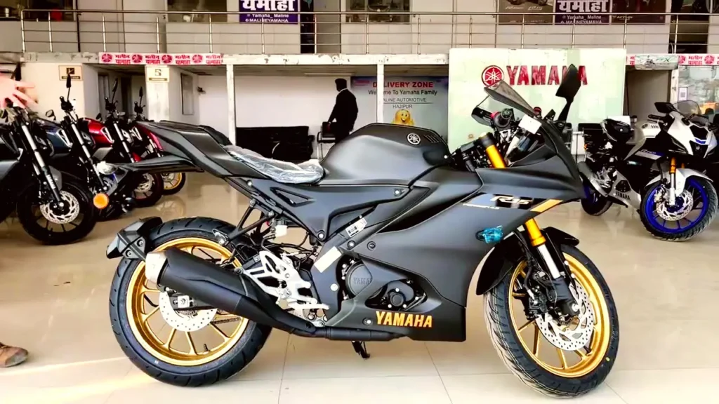  Yamaha R15