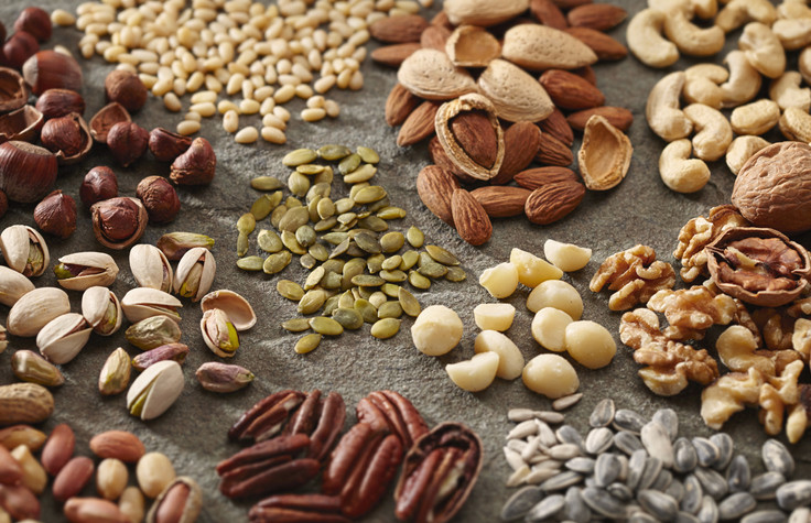 Peanuts vs. Almonds: Which Offers Greater Health Benefits