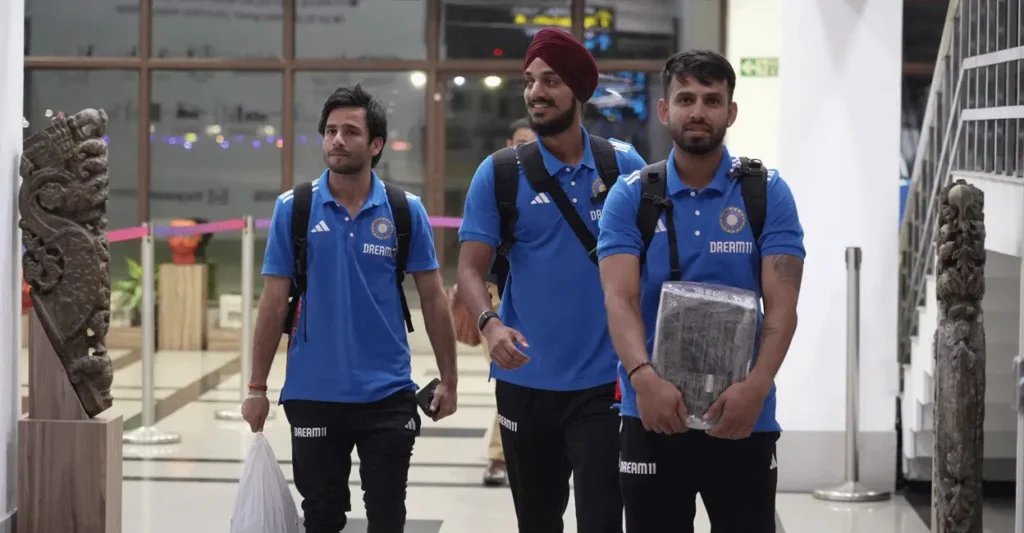 IND vs AUS 2nd T20 Team India Arrives in Thiruvananthapuram for the