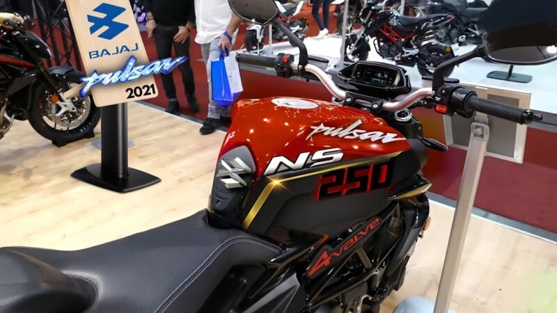 KTM की सही जगह दिखायेगी Bajaj Pulsar की ये धासू बाइक, नए बदलाब करेगी बाजार में तांडव