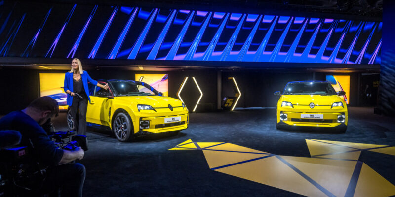 Automobile la nouvelle R5 electrique de Renault devoilee au salon de Geneve